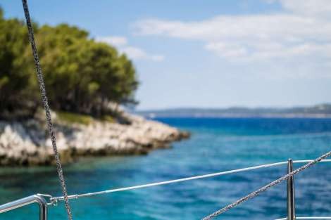 Review img # 15 of the yacht SOLITAIRE