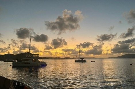 Review img # 3 of the yacht Southern Queen