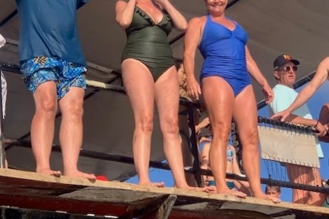 Review img # 104 of the yacht SUN GODDESS