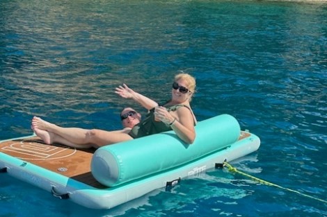 Review img # 88 of the yacht SUN GODDESS