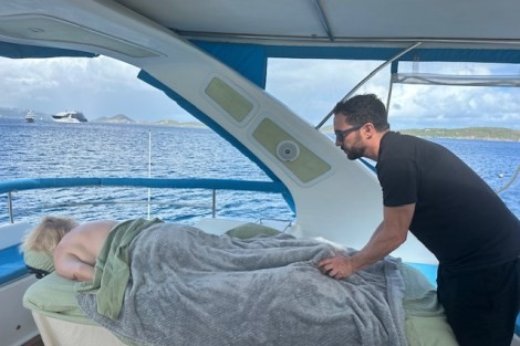 Review img # 40 of the yacht SUN GODDESS