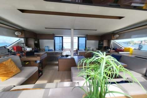 Review img # 18 of the yacht SWAN