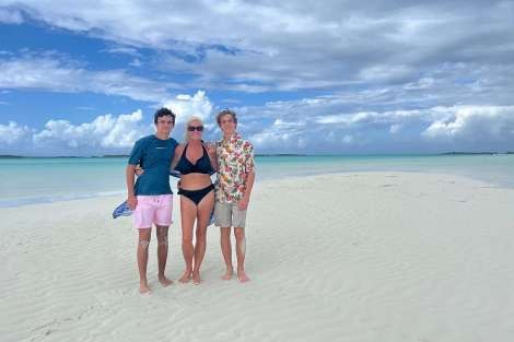 Review img # 31 of the yacht TAHINA