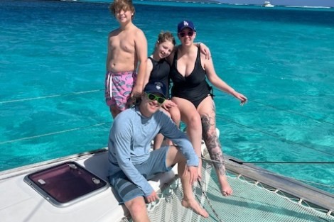 Review img # 3 of the yacht TIMAIAO 2