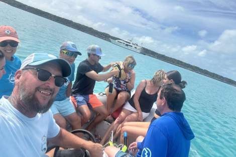 Review img # 30 of the yacht TOUCH THE SKY