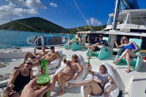 Review img # 19 of the yacht TOUCH THE SKY